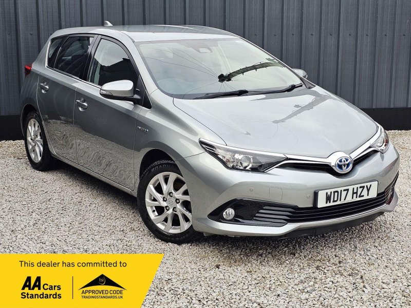 TOYOTA AURIS