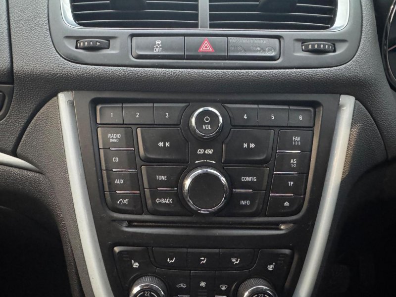 VAUXHALL MOKKA
