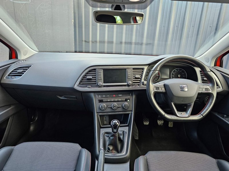 SEAT LEON