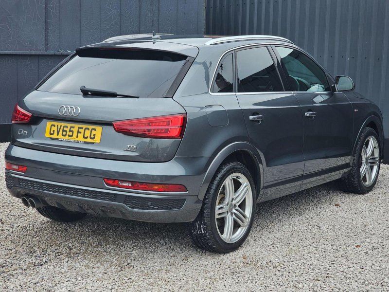 AUDI Q3