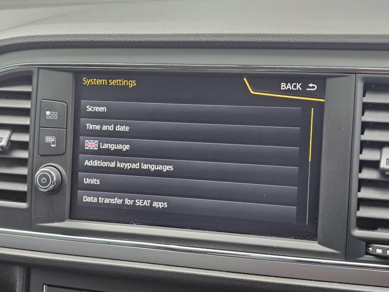 SEAT LEON